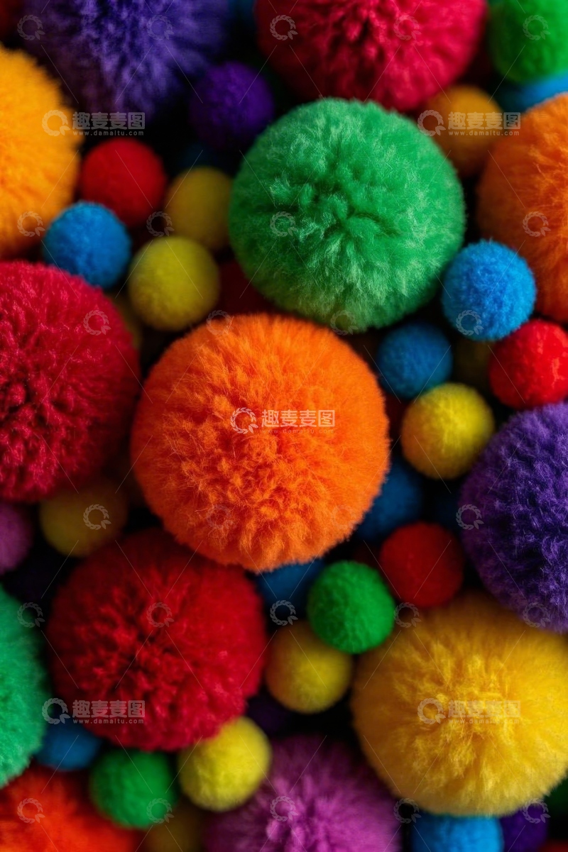 高清大图下载【趣麦麦图】多彩毛绒球特写
