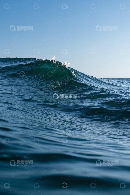 海上波浪特写