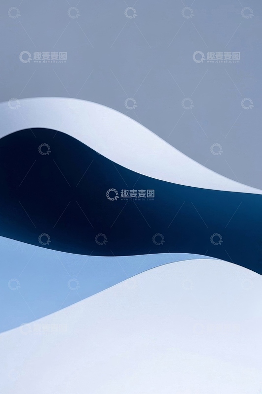 蓝白渐变波浪形建筑外观