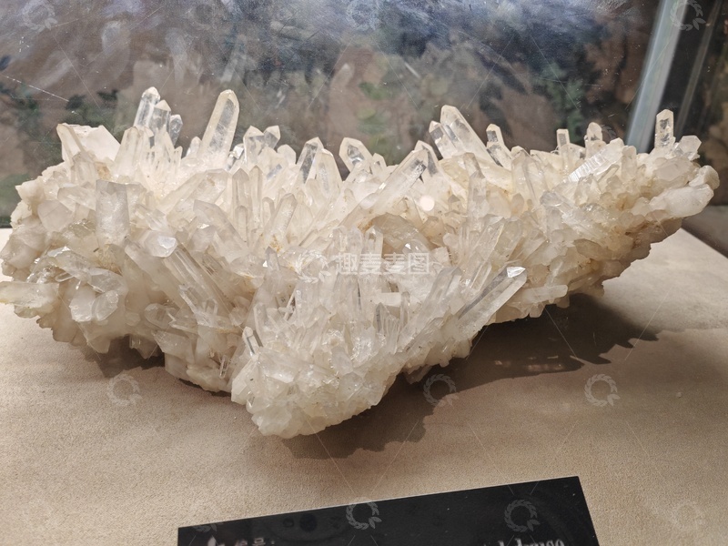 高清大图下载【趣麦麦图】晶莹剔透矿石晶体标本