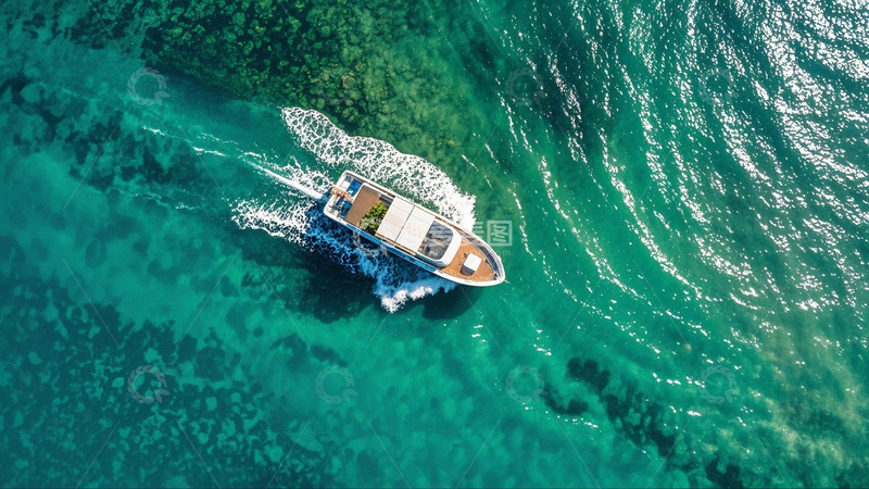 高清大图下载【趣麦麦图】-高空俯瞰游艇航行海洋风光