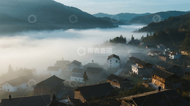 高清大图下载【趣麦麦图】山村晨曦雾霭风光