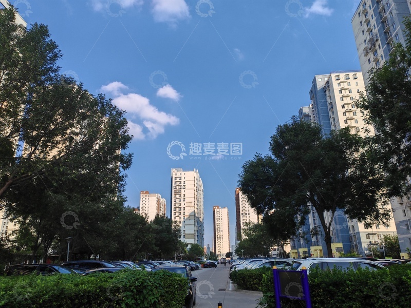 高清大图下载【趣麦麦图】城市街道高楼林