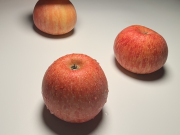 简约风格苹果静物摄影