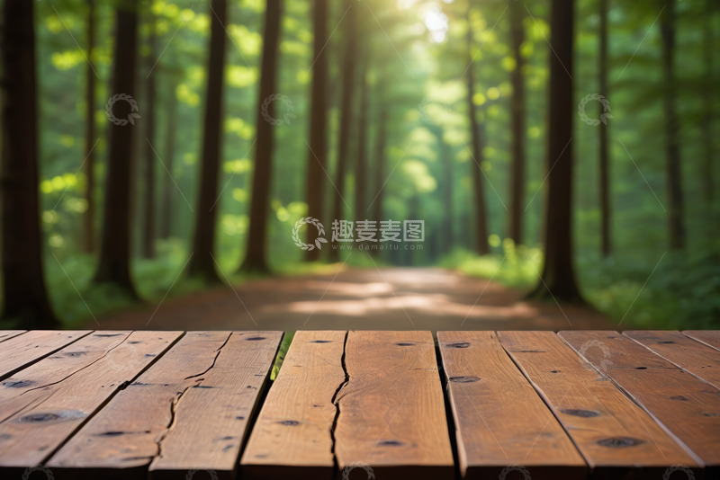 高清大图下载【趣麦麦图】森林前的木质桌面自然场景