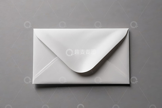 白色信封特写