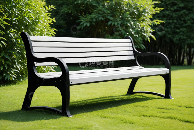 高清大图下载【趣麦麦图】户外公园中的休闲长凳
