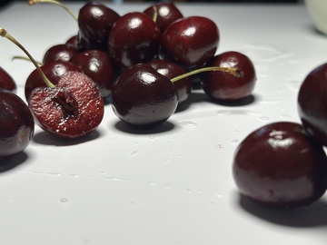 光泽樱桃静物摄影1