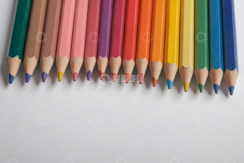 高清大图下载【趣麦麦图】彩色铅笔整齐排列