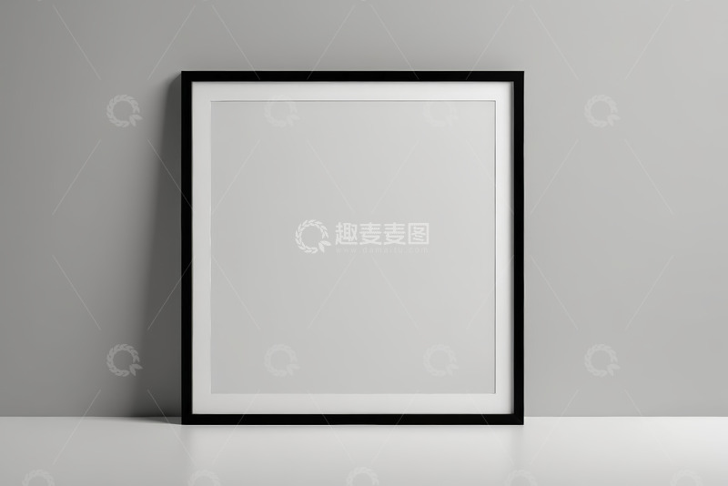 高清大图下载【趣麦麦图】靠墙摆放的黑色现代相框