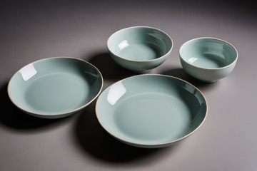 浅绿色碗盘餐具静物展示