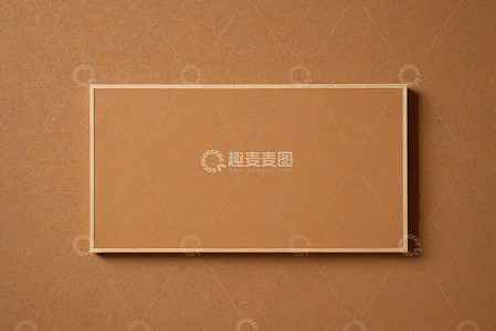 棕色背景上的空白框架