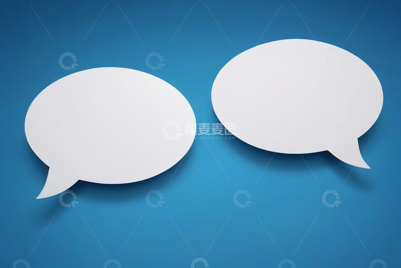 高清大图下载【趣麦麦图】蓝色背景上的空白对话气泡