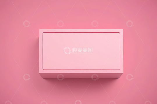 粉色背景上的长方体盒子