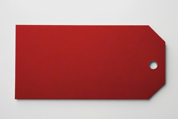 红色空白标签特写