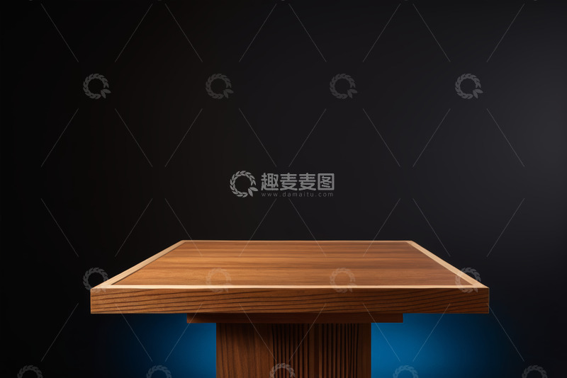 高清大图下载【趣麦麦图】深色背景下的木质桌子