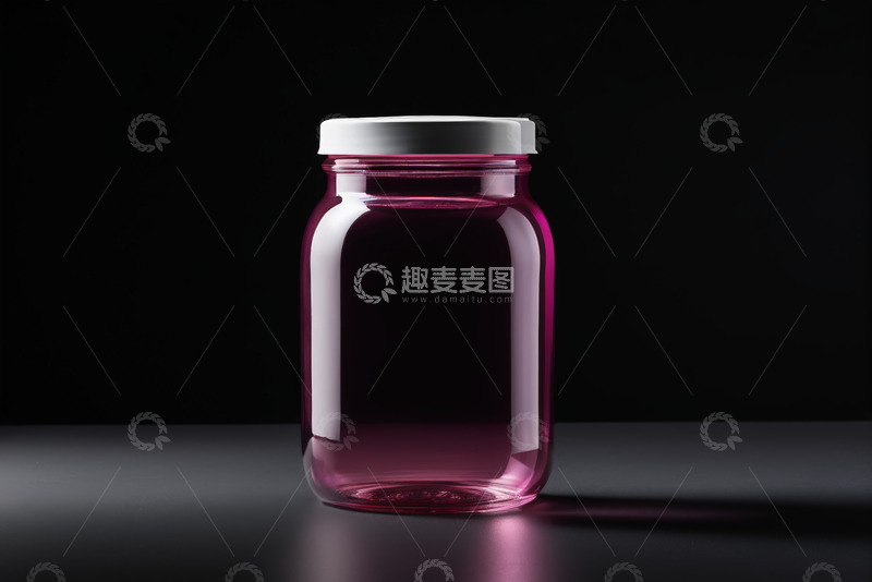 高清大图下载【趣麦麦图】深色背景下的透明玻璃罐子