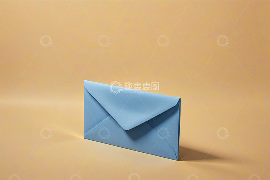 蓝色信封特写
