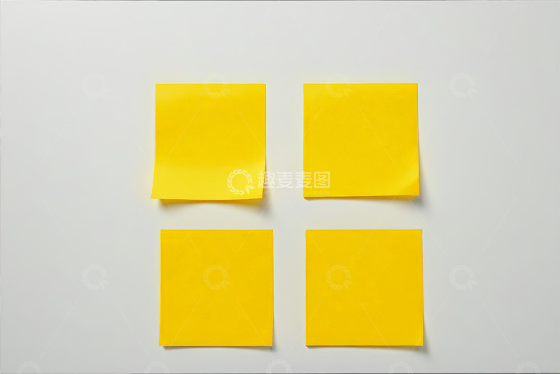 高清大图下载【趣麦麦图】白色背景上的黄色便利贴