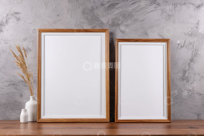 高清大图下载【趣麦麦图】木质相框摆放在灰色背景前