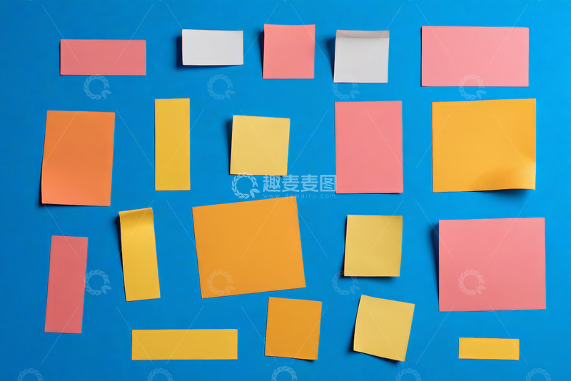 高清大图下载【趣麦麦图】蓝色背景上的彩色便签纸