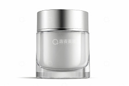 透明玻璃瓶装化妆品特写