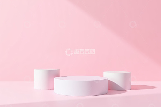 粉色背景白色展示台