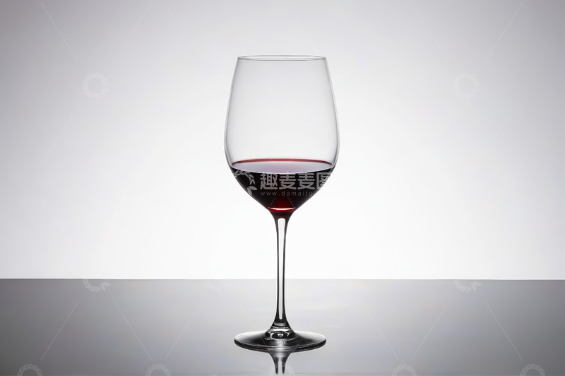 高清大图下载【趣麦麦图】高脚杯中的红酒特写