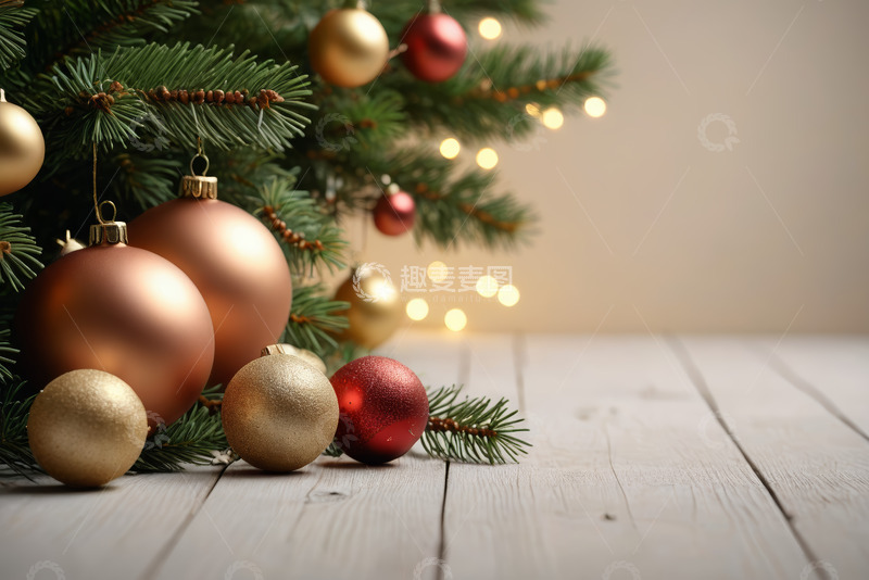 高清大图下载【趣麦麦图】圣诞树下的节日装饰球
