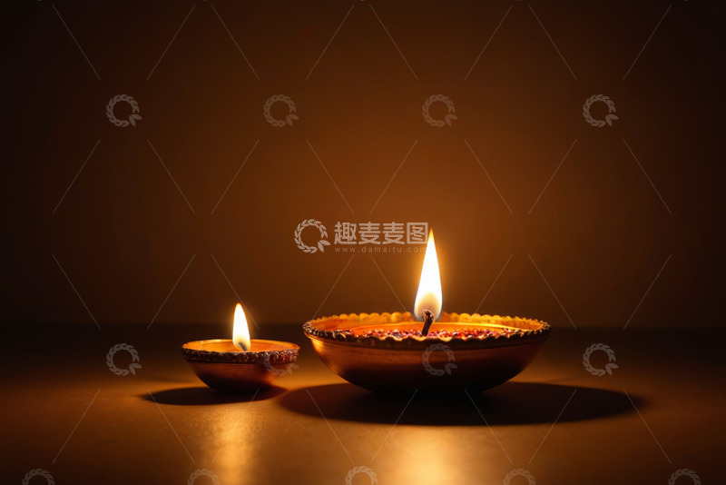 高清大图下载【趣麦麦图】点燃的装饰蜡烛特写