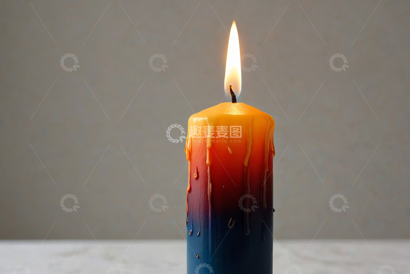 高清大图下载【趣麦麦图】燃烧的彩色蜡烛特写