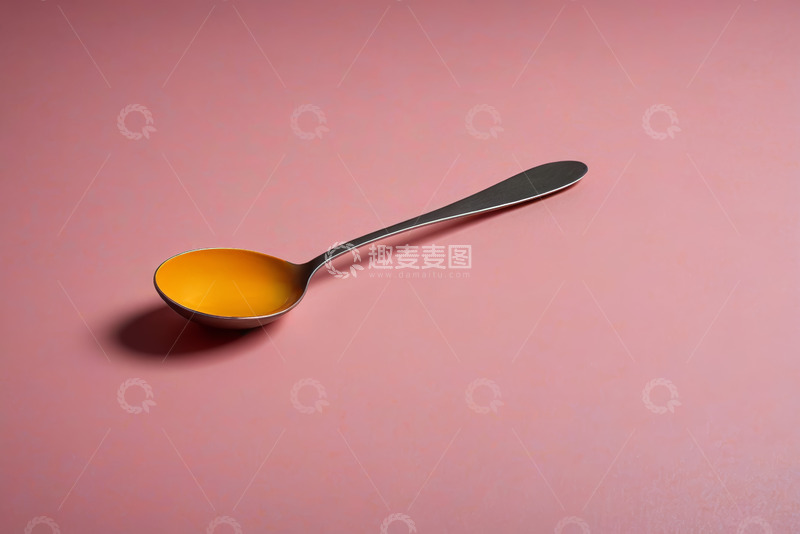 高清大图下载【趣麦麦图】粉色背景上的勺子特写
