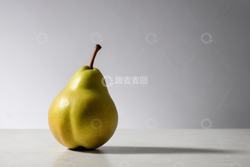 高清大图下载【趣麦麦图】单个黄绿色梨子静物拍摄