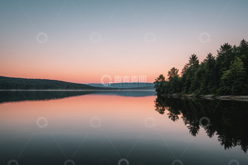 高清大图下载【趣麦麦图】湖畔森林日出自然风光