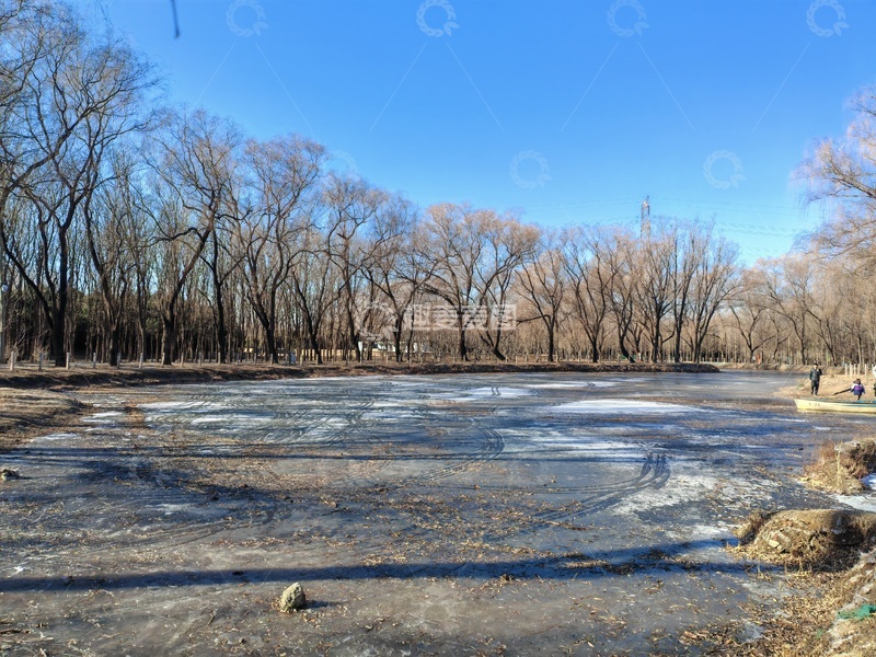 高清大图下载【趣麦麦图】冬日冰封河面风景摄影
