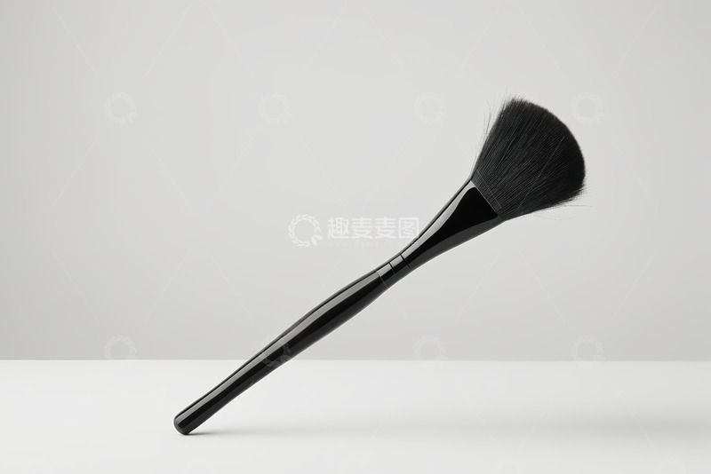 高清大图下载【趣麦麦图】黑色化妆刷特写
