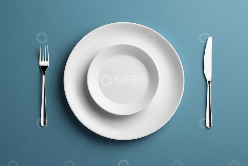 高清大图下载【趣麦麦图】蓝色背景上的餐具摆盘