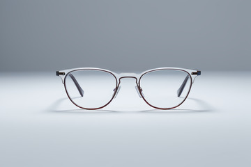 简约风格时尚眼镜特写
