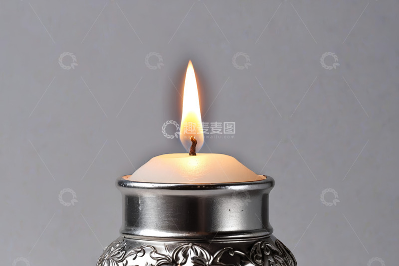 高清大图下载【趣麦麦图】金属容器中燃烧的蜡烛