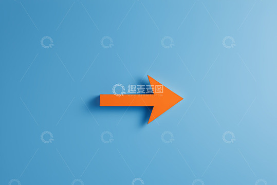 蓝色背景上的橙色箭头