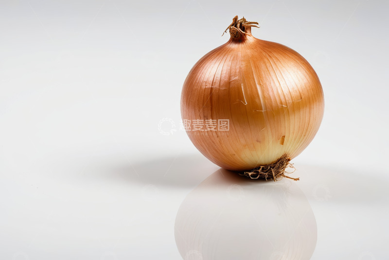 高清大图下载【趣麦麦图】白色背景上的新鲜洋葱
