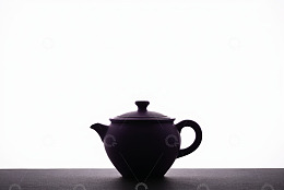黑色茶壶特写静物