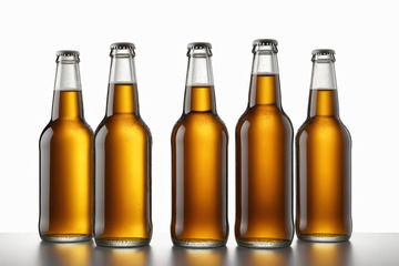 五瓶啤酒整齐排列