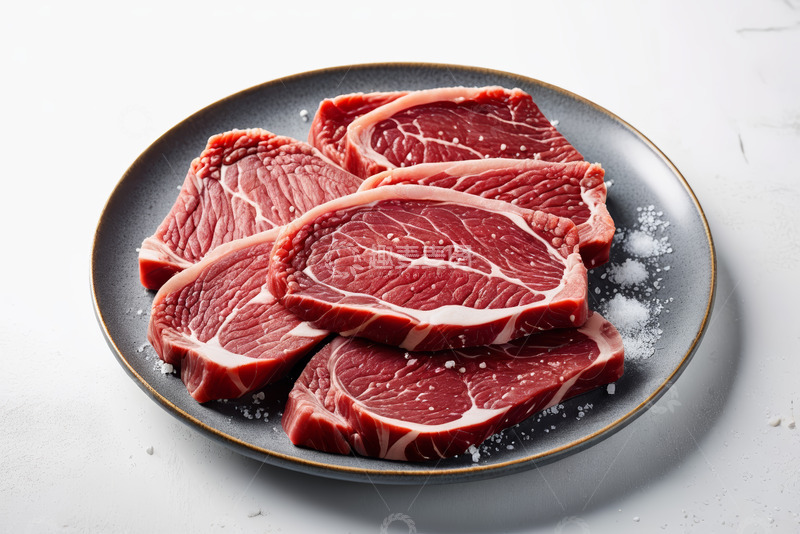 高清大图下载【趣麦麦图】盘子里摆放的新鲜生牛肉