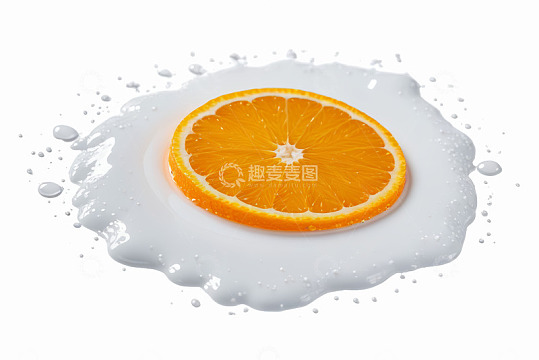 橙子切片与溅出液体特写