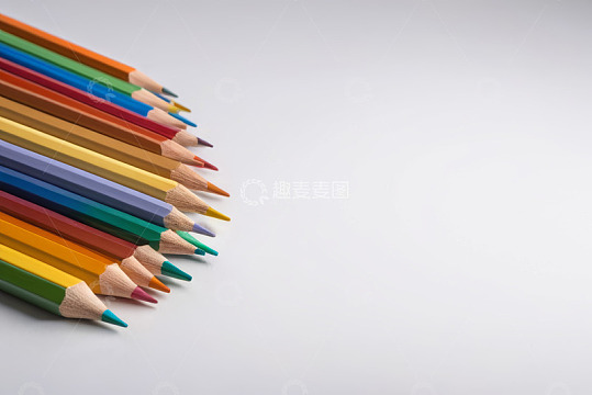 彩色铅笔整齐排列素材