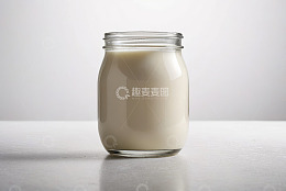玻璃罐装牛奶静物特写