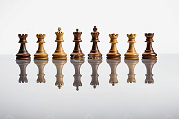 国际象棋棋子整齐排列