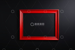 黑色背景上的红色相框