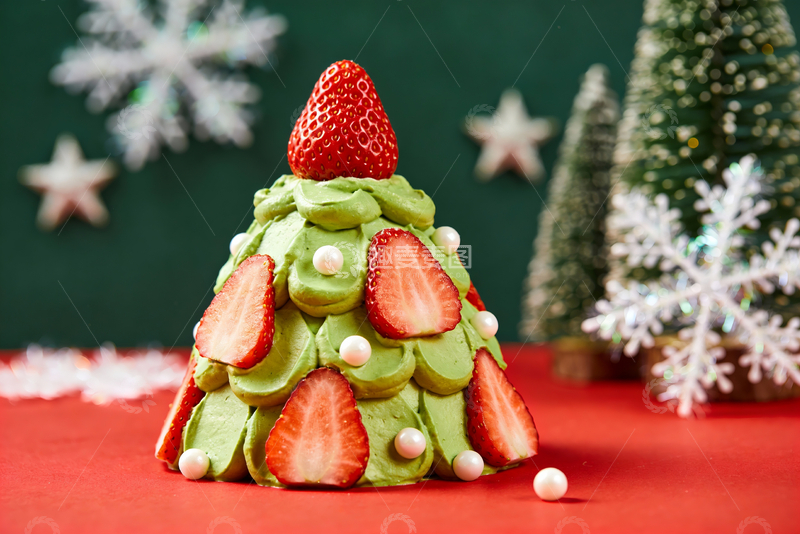 源文件下载【趣麦麦图】圣诞限定的草莓抹茶冰4